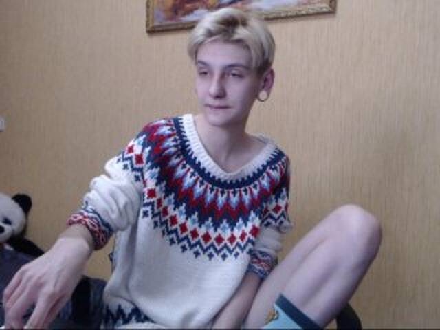 Трансляцияның скриншоттары ErikaLis