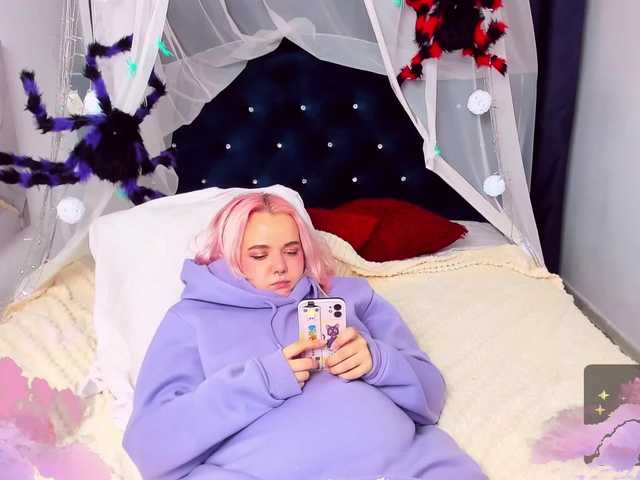 Трансляцияның скриншоттары EvaMeow