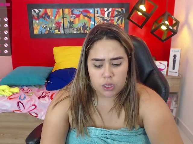 Трансляцияның скриншоттары EvenynMonroe