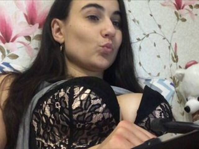 Трансляцияның скриншоттары FloverLov