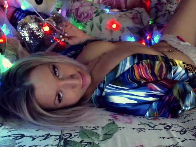 Трансляцияның скриншоттары mimi_