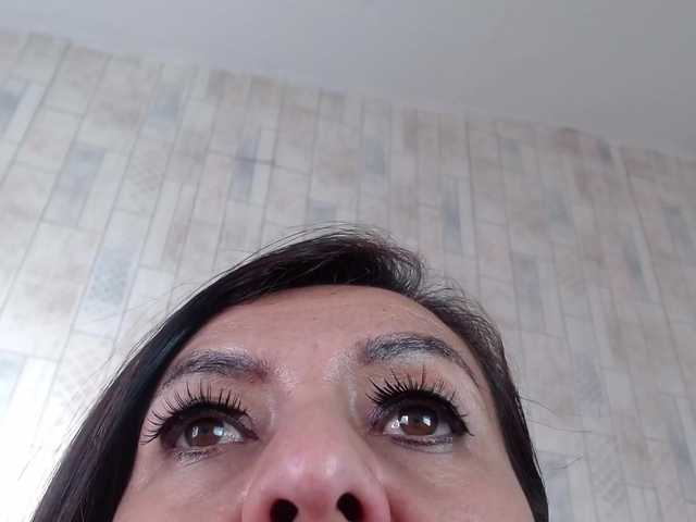 Трансляцияның скриншоттары genesisig