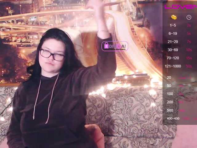 Трансляцияның скриншоттары Hannee