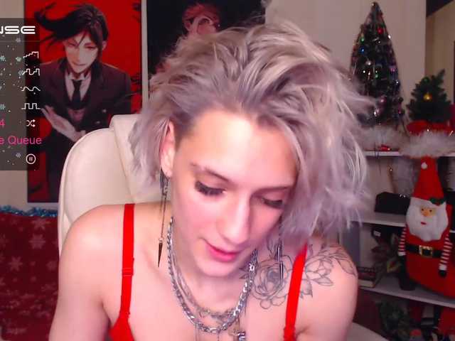 Трансляцияның скриншоттары HottiDevil