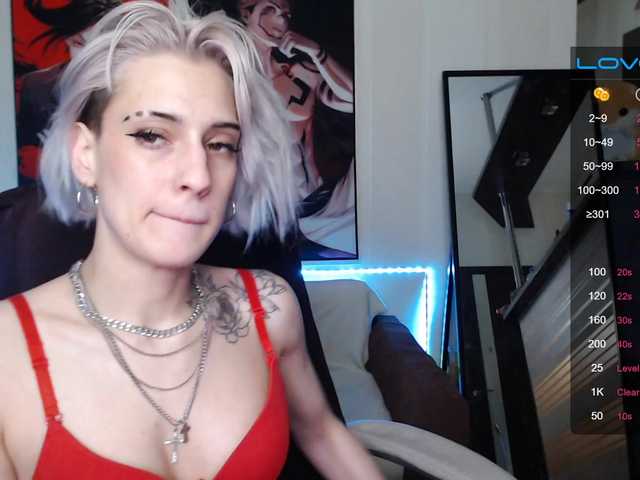 Трансляцияның скриншоттары HottiDevil