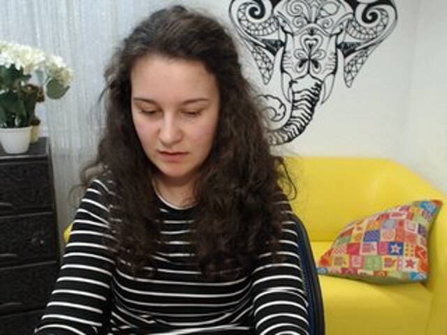 Трансляцияның скриншоттары ImCharming