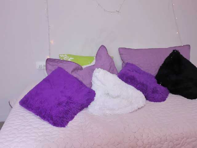 Трансляцияның скриншоттары IsabelPrieto