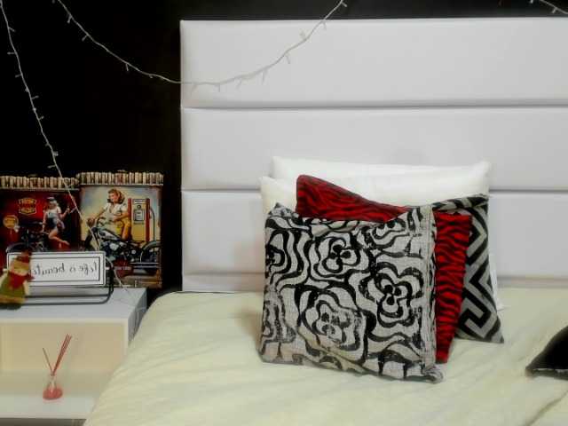 Трансляцияның скриншоттары JuliaDavis