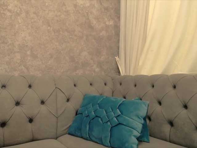 Трансляцияның скриншоттары AprilBronte