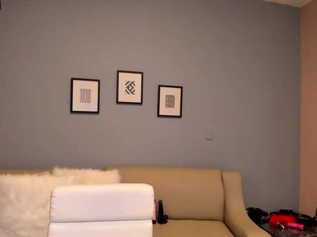 Трансляцияның скриншоттары KaraSmithX