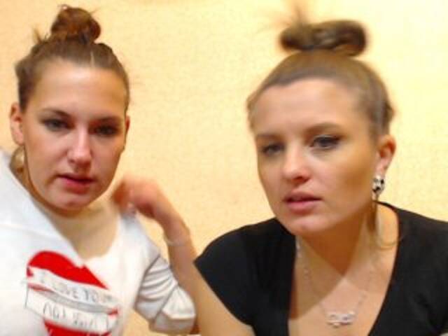 Трансляцияның скриншоттары SEX-THREESOME