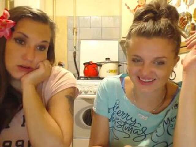 Трансляцияның скриншоттары SEX-THREESOME