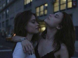 Эротикалық бейне чат katgilbert