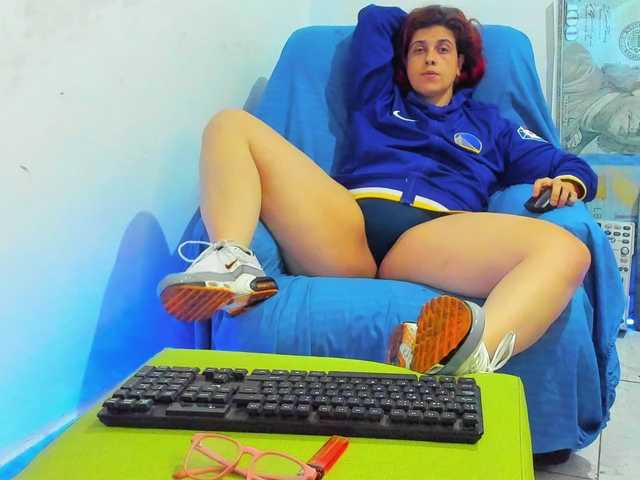 Трансляцияның скриншоттары katrinadj