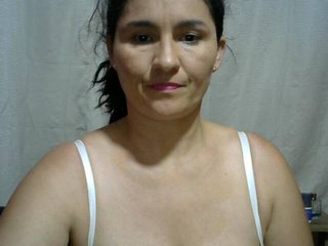 Трансляцияның скриншоттары kiarasexx