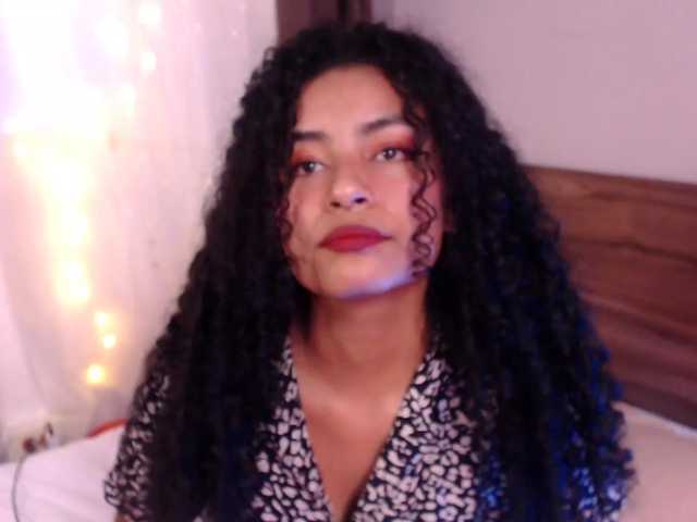 Трансляцияның скриншоттары KiiraW