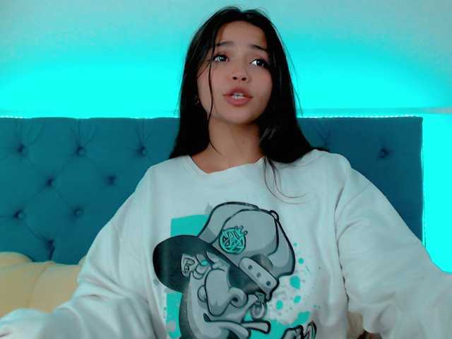 Трансляцияның скриншоттары KimDevinne