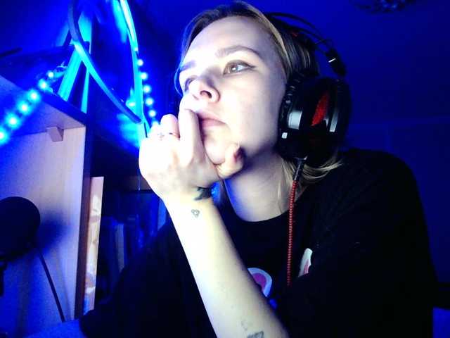 Трансляцияның скриншоттары KISS_DICKS