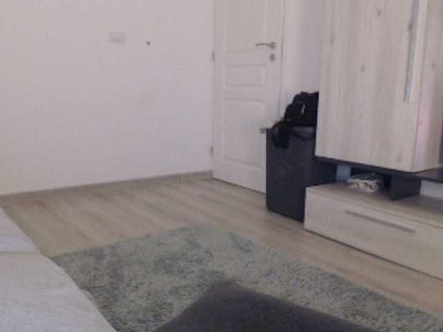 Трансляцияның скриншоттары Lexylee