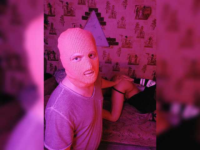 Трансляцияның скриншоттары KrownC