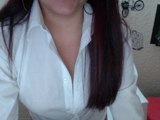 Трансляцияның скриншоттары KylieDaniiels