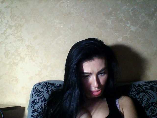 Трансляцияның скриншоттары Laaarablack