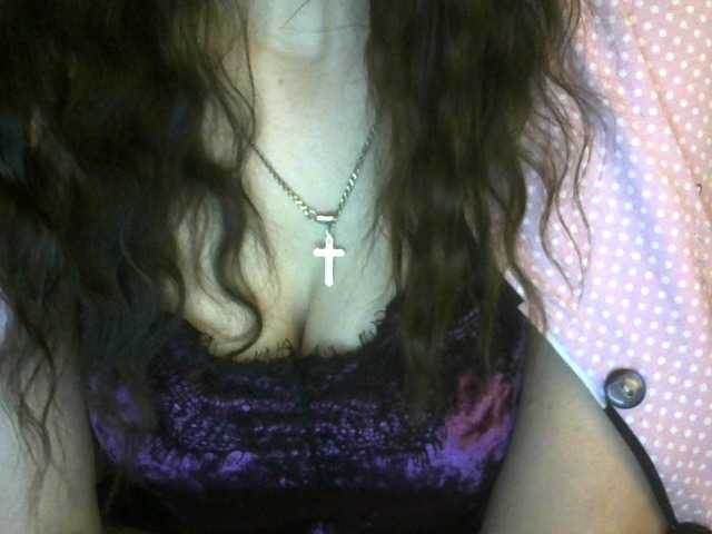 Трансляцияның скриншоттары t_w_i_n_k_l_e