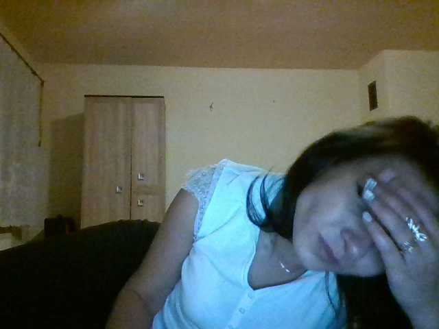 Трансляцияның скриншоттары LedyElla