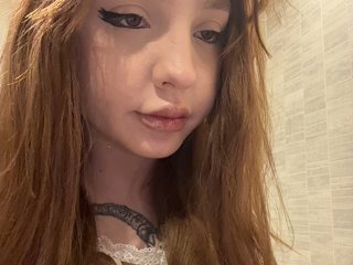 Эротикалық бейне чат LittleDelora