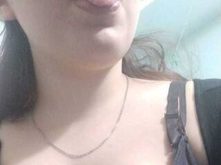 Эротикалық бейне чат LittleQueen20