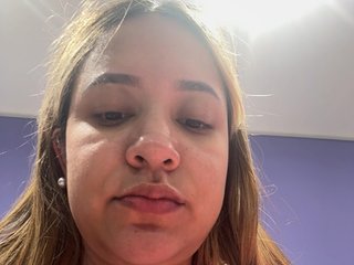 Эротикалық бейне чат LittleToxic