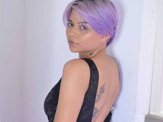 Эротикалық бейне чат lore08