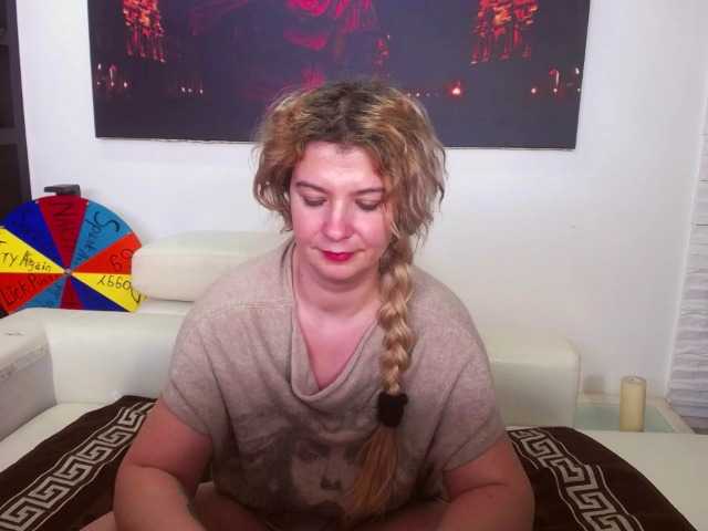 Трансляцияның скриншоттары LuanaSummeryX