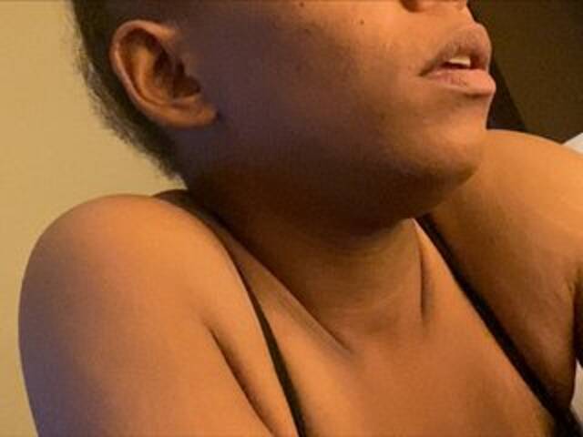 Трансляцияның скриншоттары Luicy