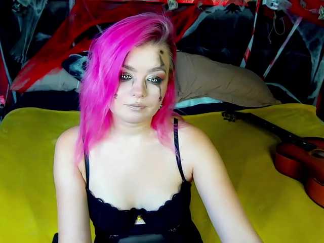 Трансляцияның скриншоттары MalinkaMils