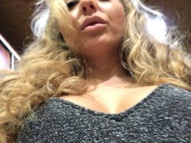 Трансляцияның скриншоттары Mary-Angel