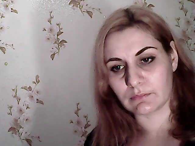 Трансляцияның скриншоттары MarysQLove