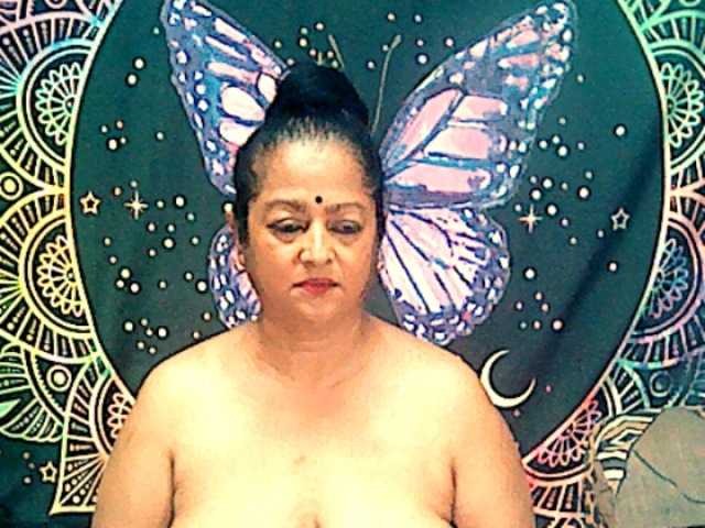 Трансляцияның скриншоттары matureindian