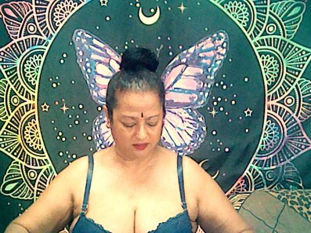 Трансляцияның скриншоттары matureindian