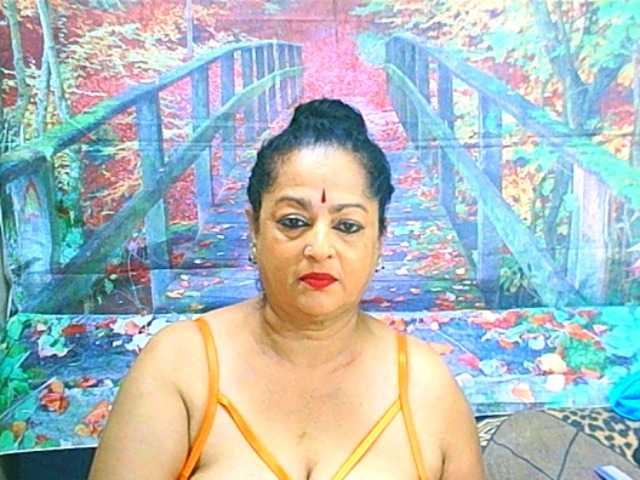 Трансляцияның скриншоттары matureindian