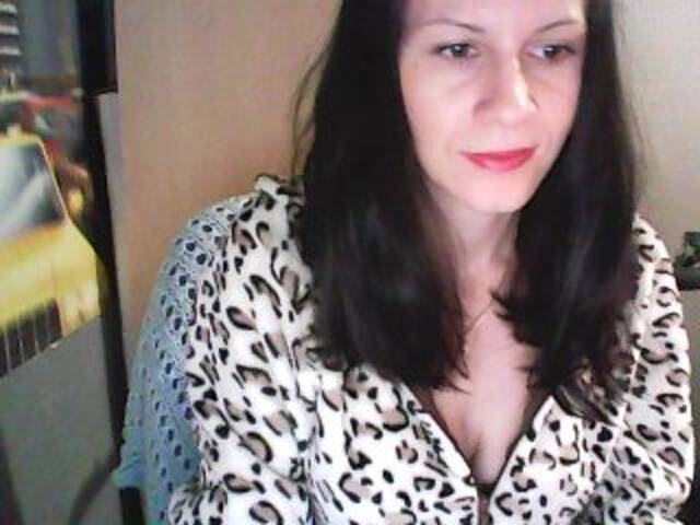 Трансляцияның скриншоттары MaybeMargo