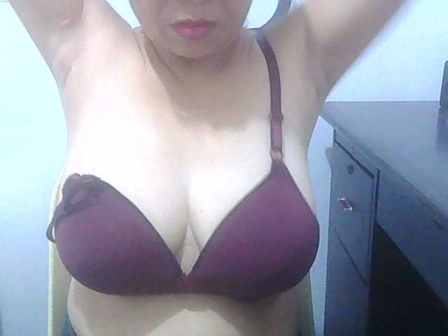 Трансляцияның скриншоттары melon2love4u