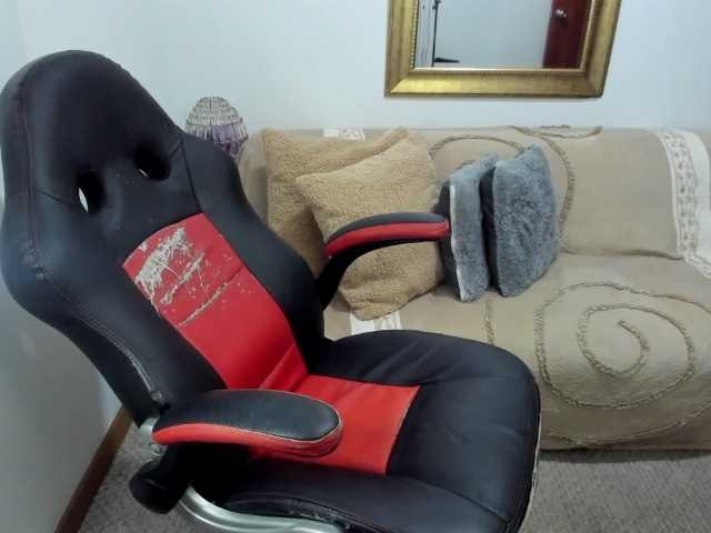 Трансляцияның скриншоттары MerryColin