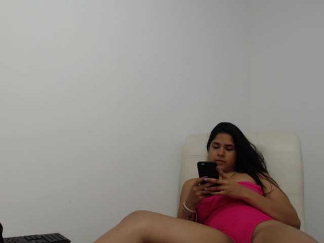 Трансляцияның скриншоттары MiaSmith1