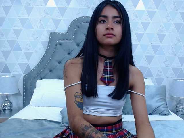 Трансляцияның скриншоттары MiaWillson