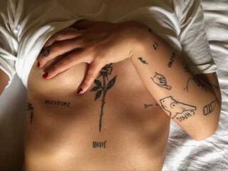 Эротикалық бейне чат miley-ryan