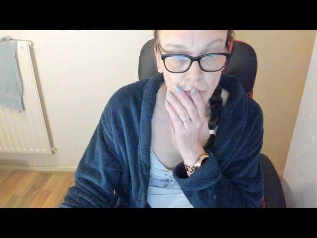 Трансляцияның скриншоттары minoesje37