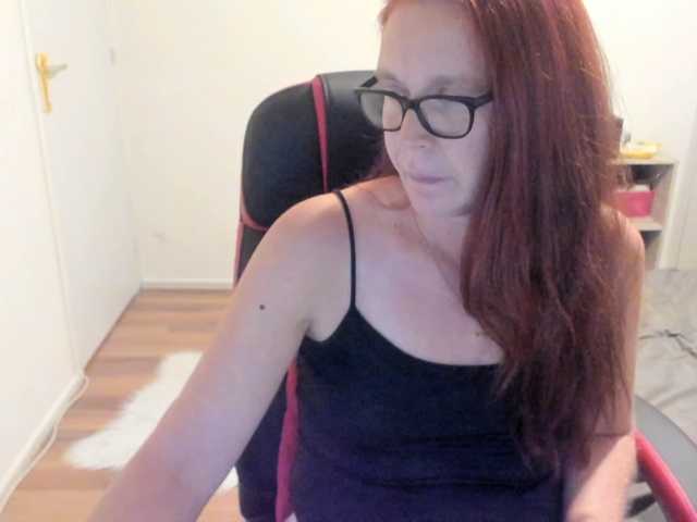 Трансляцияның скриншоттары minoesje37