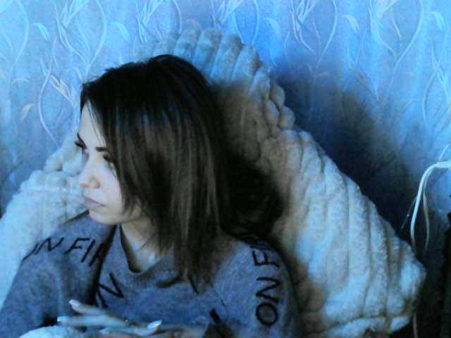 Трансляцияның скриншоттары MiraPics