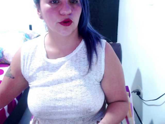 Трансляцияның скриншоттары Misshella